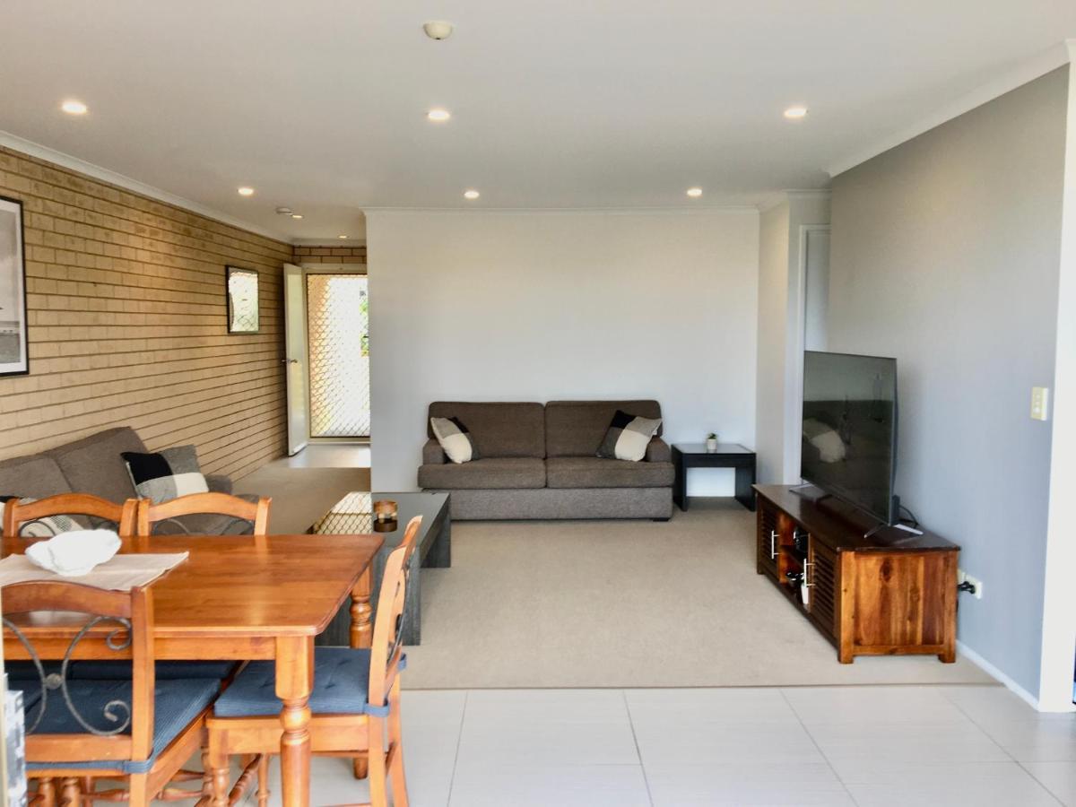 Seascapeatalexbeach Budget Accomodation Alexandra Headland Bagian luar foto